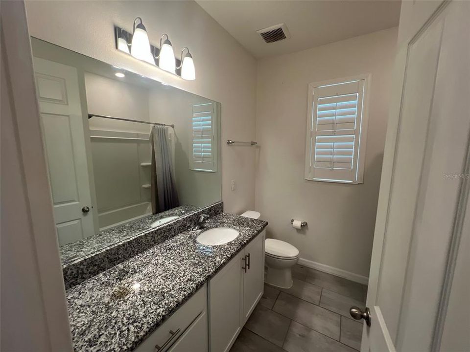 For Rent: $2,995 (4 beds, 2 baths, 1989 Square Feet)