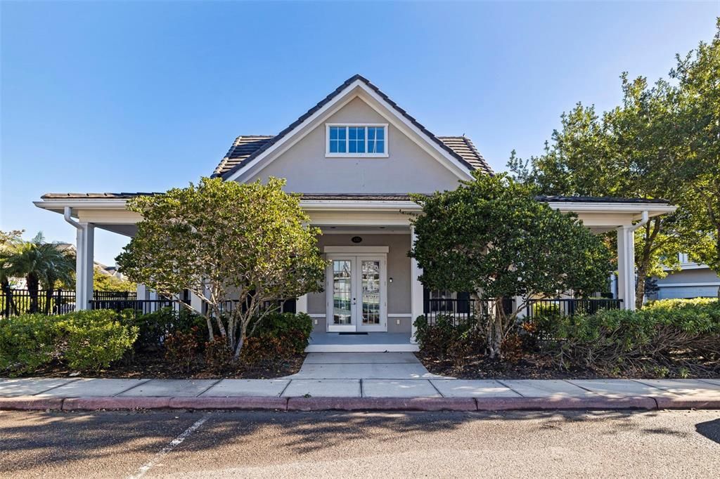 For Sale: $899,000 (3 beds, 3 baths, 3950 Square Feet)