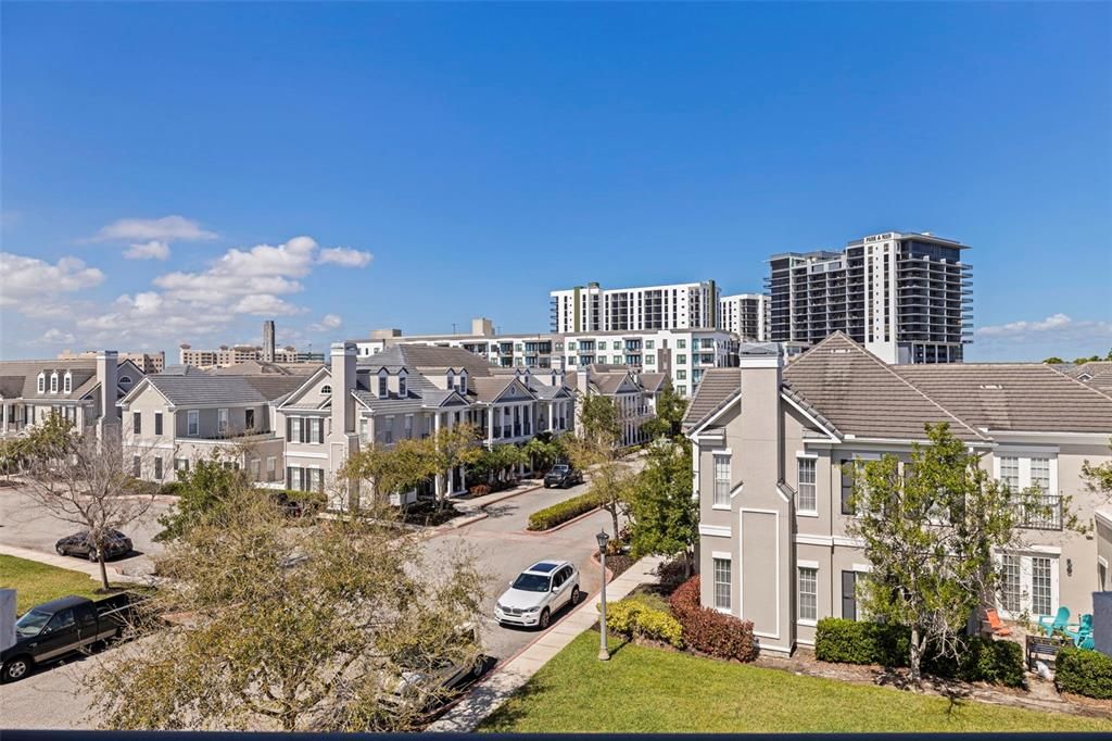 For Sale: $899,000 (3 beds, 3 baths, 3950 Square Feet)