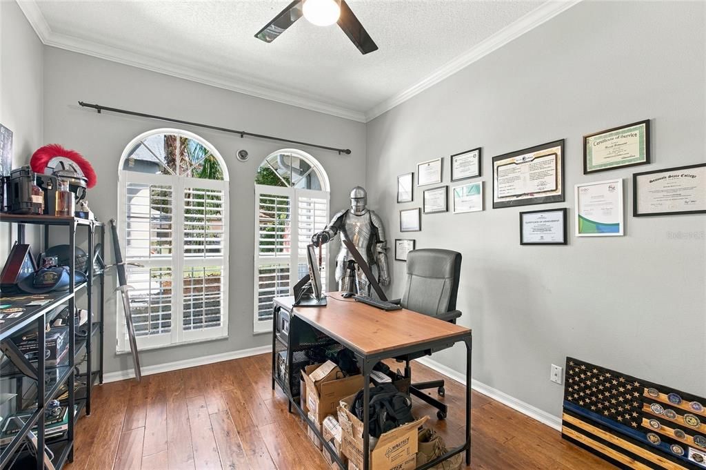 En Venta: $689,000 (4 camas, 2 baños, 2537 Pies cuadrados)