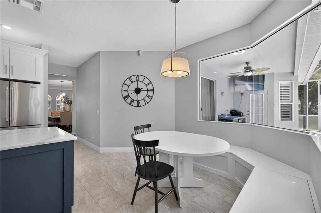 En Venta: $689,000 (4 camas, 2 baños, 2537 Pies cuadrados)