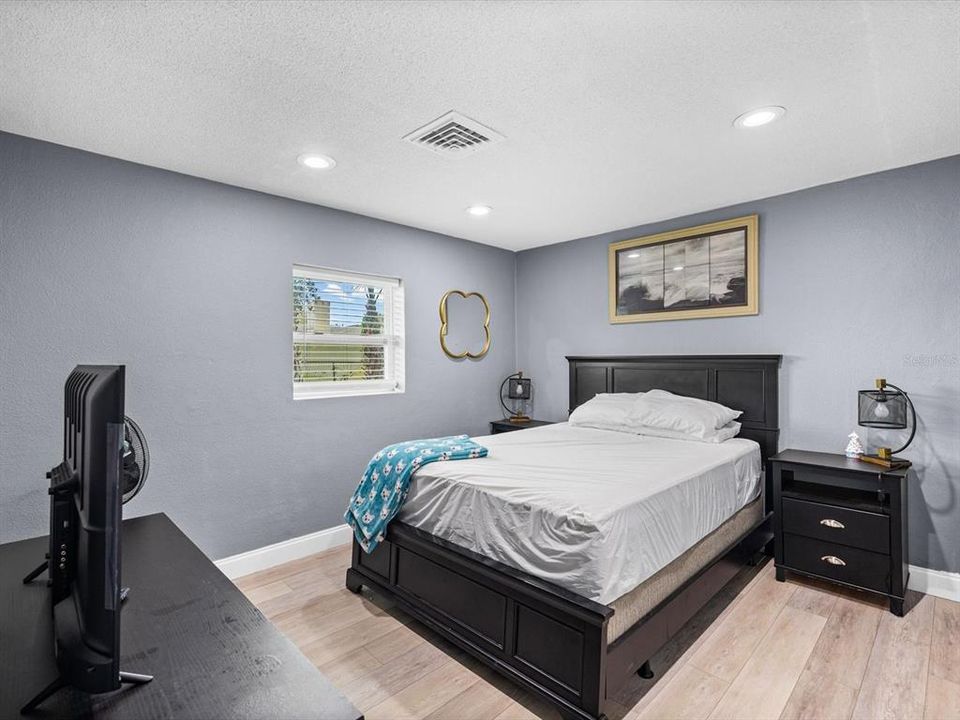 For Sale: $495,000 (3 beds, 2 baths, 1572 Square Feet)