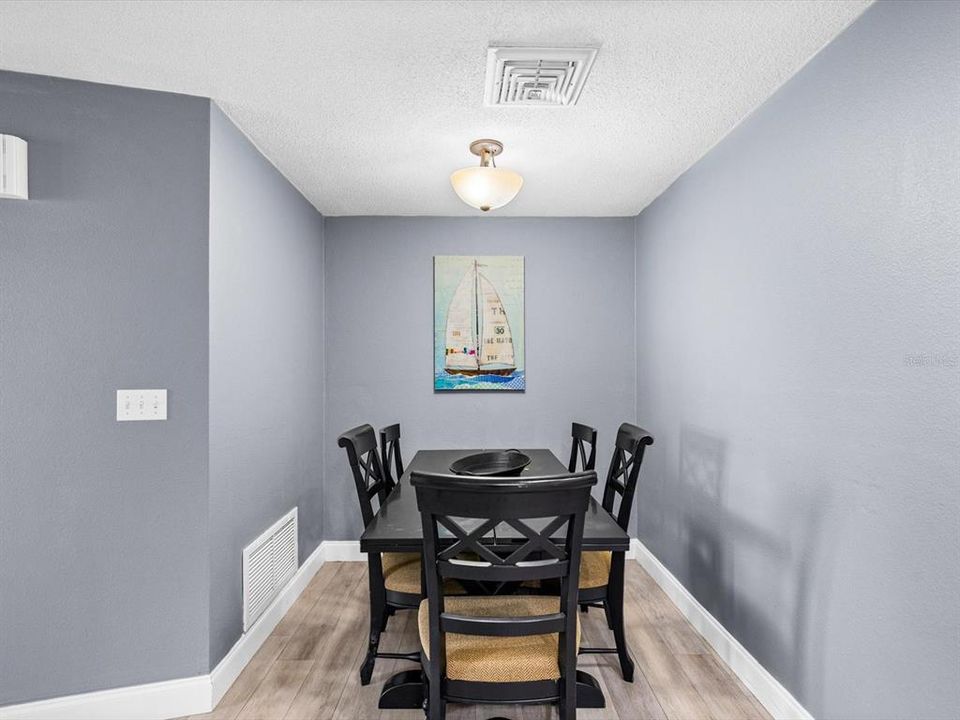 For Sale: $495,000 (3 beds, 2 baths, 1572 Square Feet)