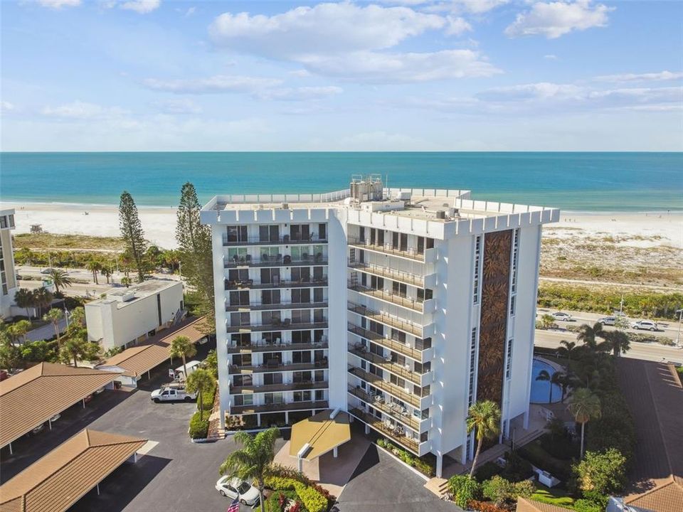 В аренду: $8,350 (2 спален, 2 ванн, 1275 Квадратных фут)
