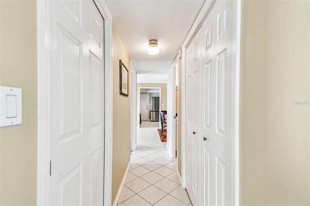 В аренду: $8,350 (2 спален, 2 ванн, 1275 Квадратных фут)