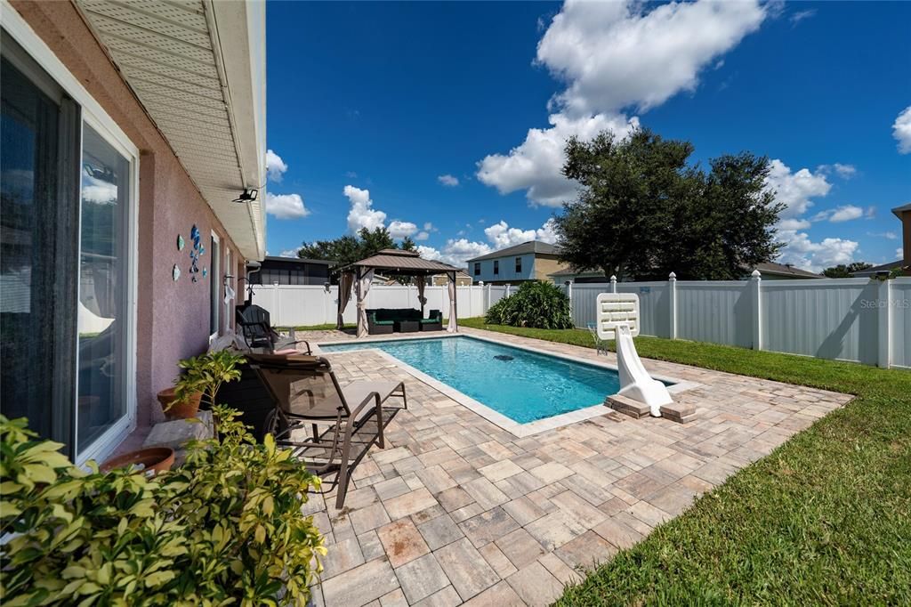 For Sale: $439,999 (4 beds, 3 baths, 2520 Square Feet)