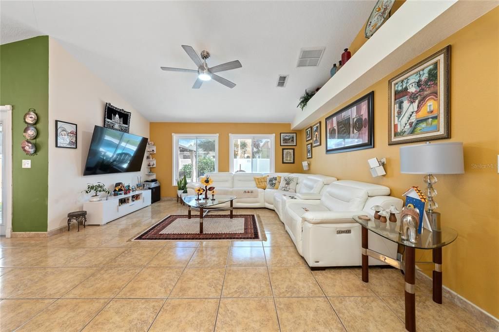 For Sale: $439,999 (4 beds, 3 baths, 2520 Square Feet)