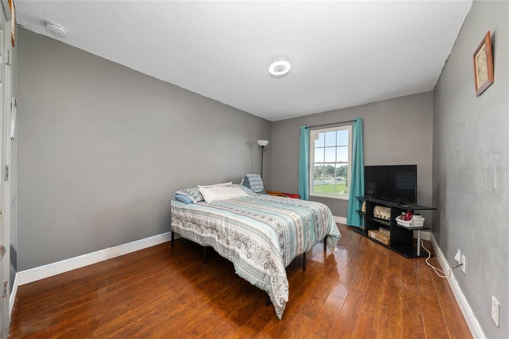 For Sale: $439,999 (4 beds, 3 baths, 2520 Square Feet)