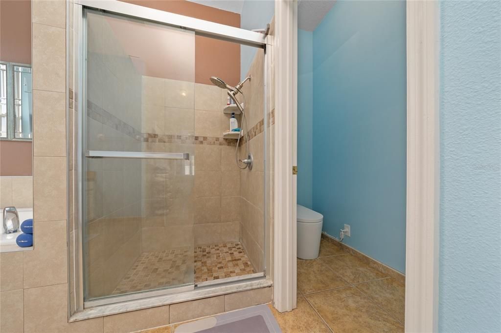 For Sale: $439,999 (4 beds, 3 baths, 2520 Square Feet)