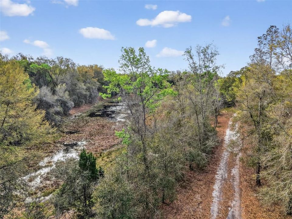 На продажу: $1,200,000 (30.20 acres)