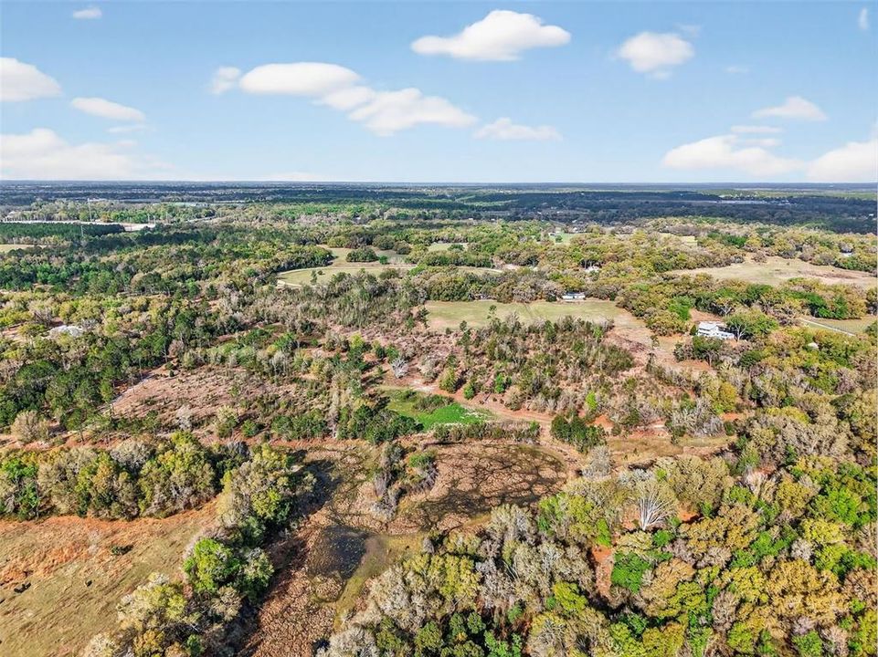На продажу: $1,200,000 (30.20 acres)