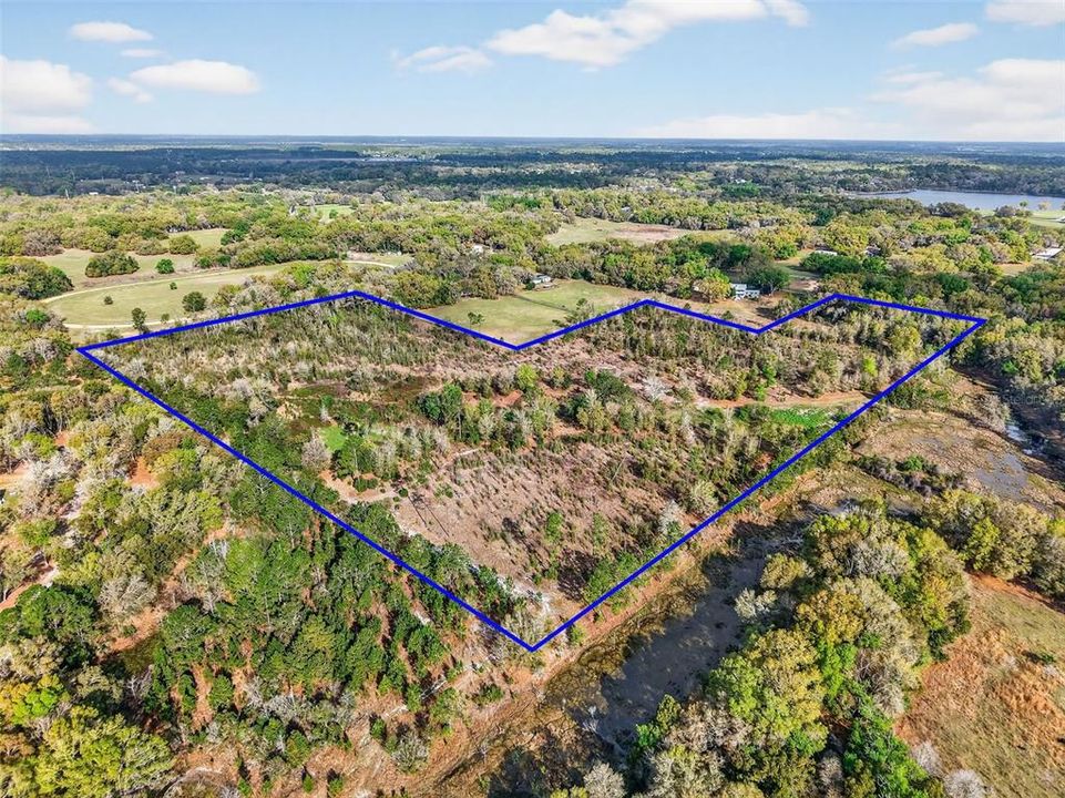 На продажу: $1,200,000 (30.20 acres)