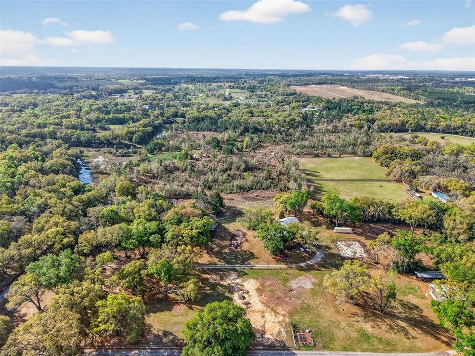 На продажу: $1,200,000 (30.20 acres)