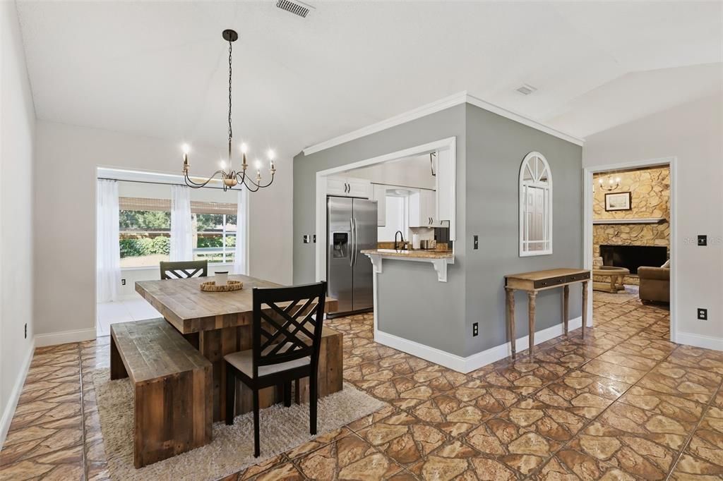 For Sale: $565,000 (5 beds, 3 baths, 2780 Square Feet)