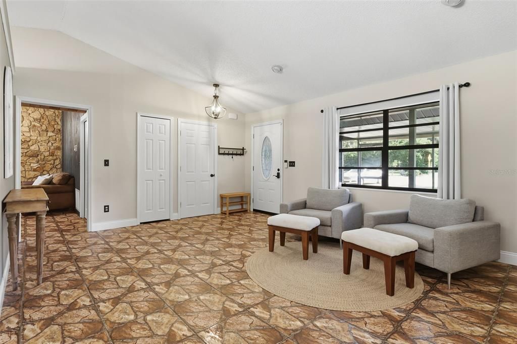 For Sale: $565,000 (5 beds, 3 baths, 2780 Square Feet)
