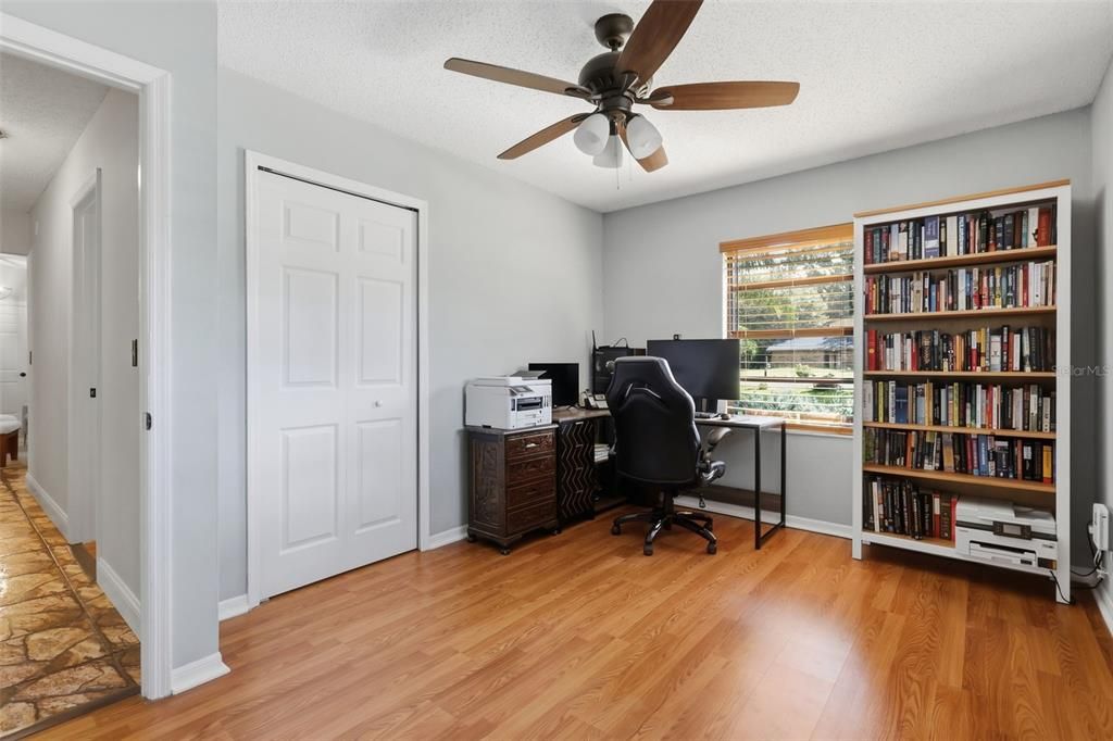 For Sale: $565,000 (5 beds, 3 baths, 2780 Square Feet)