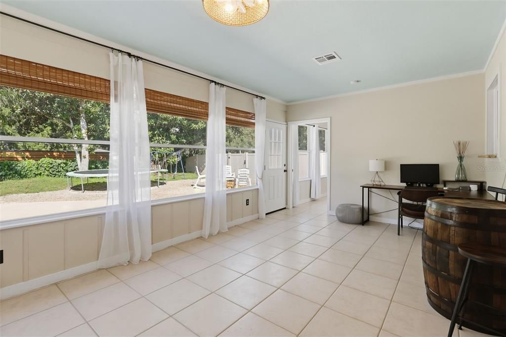 For Sale: $565,000 (5 beds, 3 baths, 2780 Square Feet)