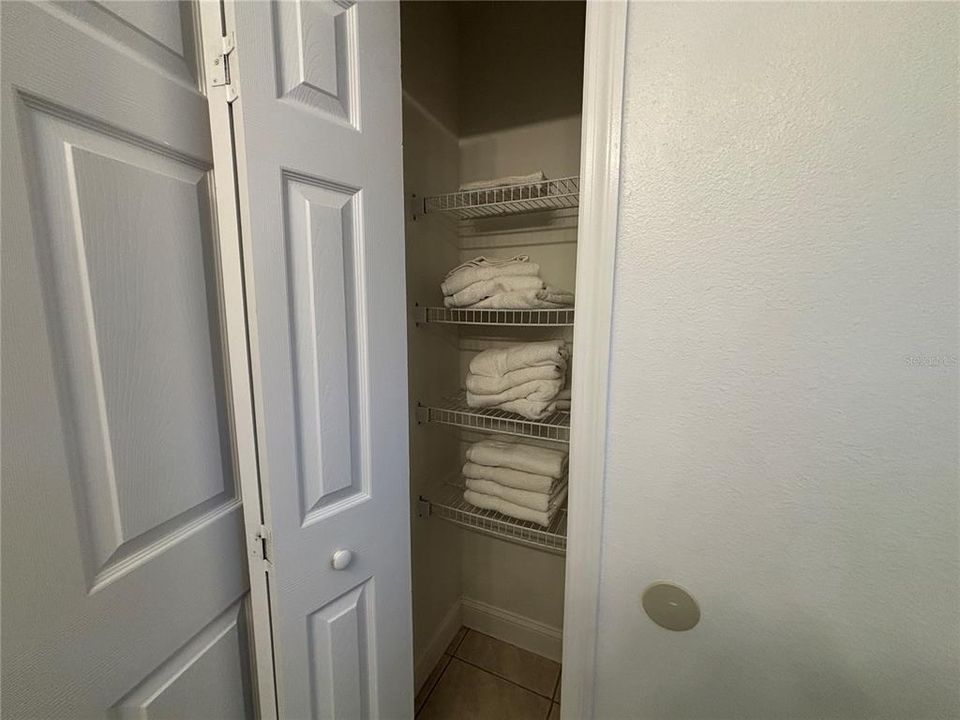 For Rent: $2,800 (4 beds, 3 baths, 1960 Square Feet)