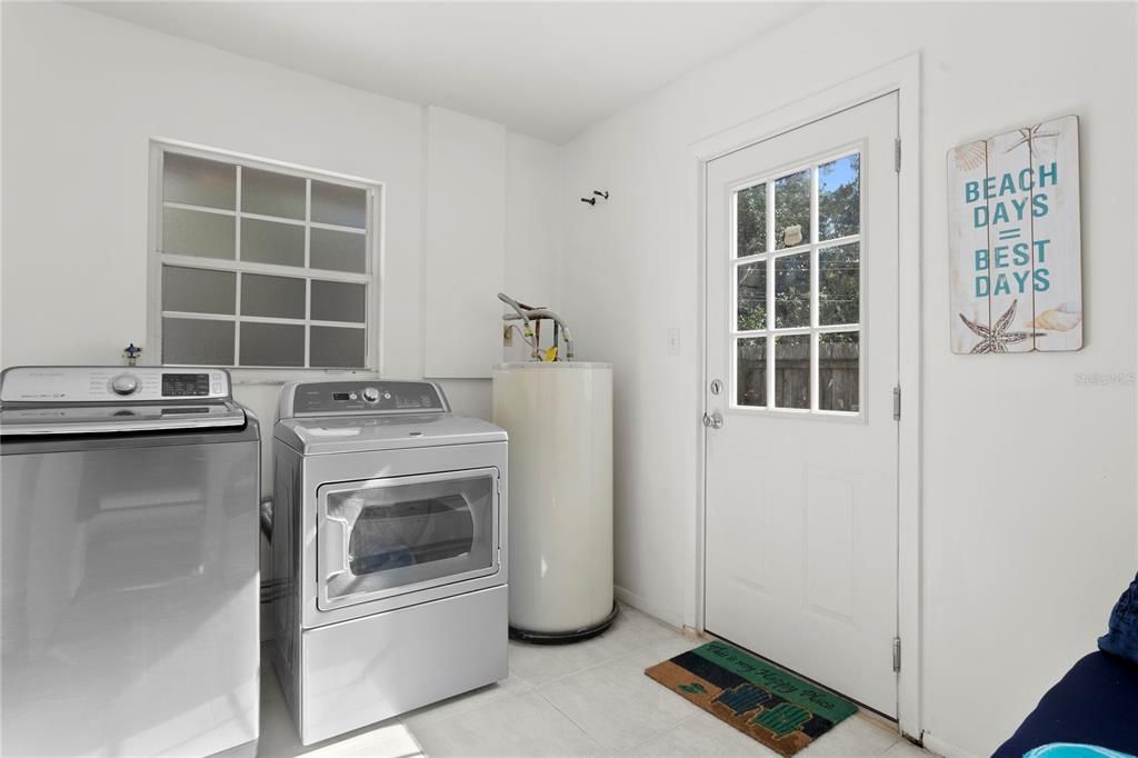 В аренду: $2,950 (3 спален, 2 ванн, 1673 Квадратных фут)