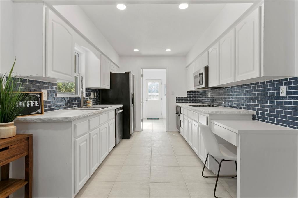 В аренду: $2,950 (3 спален, 2 ванн, 1673 Квадратных фут)
