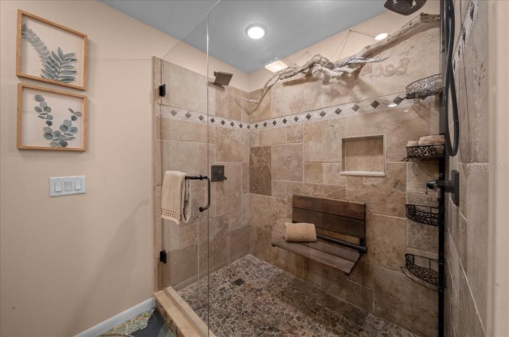 For Sale: $474,900 (2 beds, 2 baths, 1310 Square Feet)