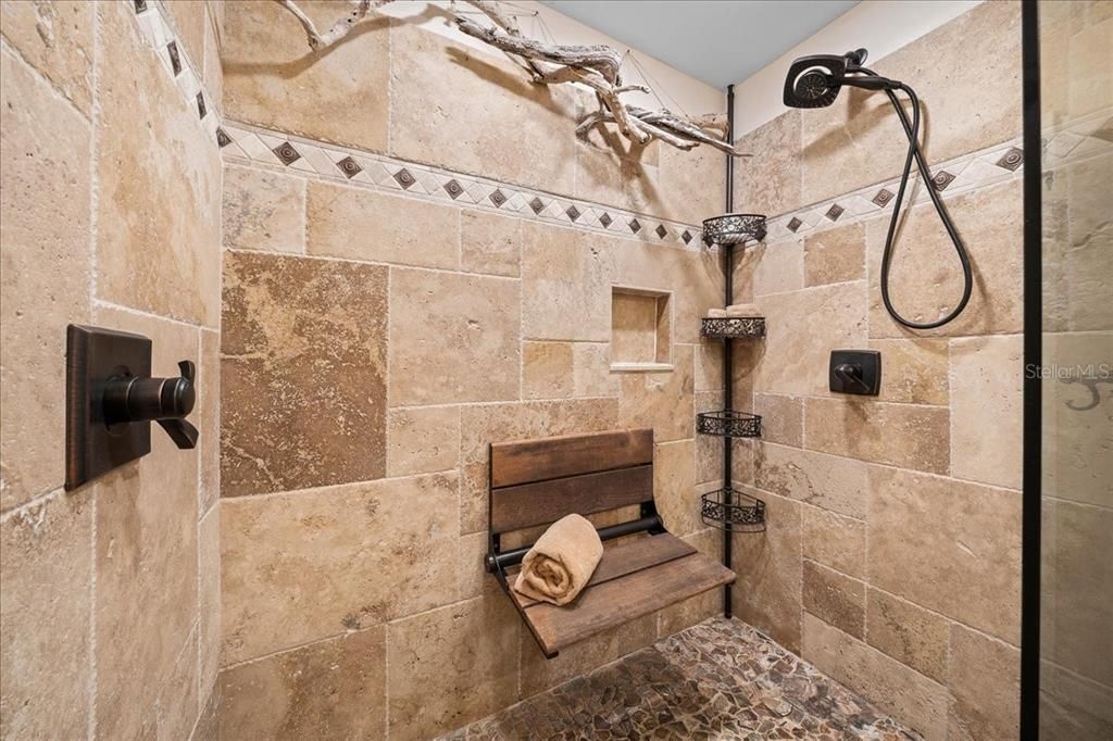 For Sale: $474,900 (2 beds, 2 baths, 1310 Square Feet)