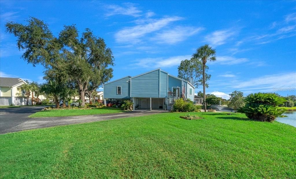 For Sale: $474,900 (2 beds, 2 baths, 1310 Square Feet)