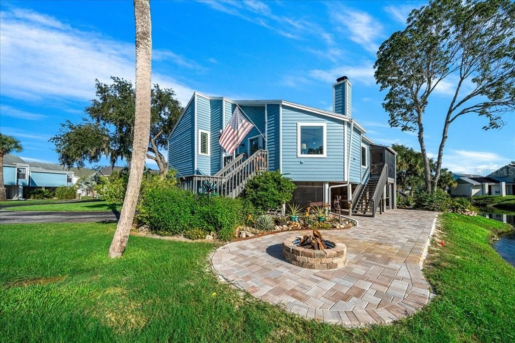 For Sale: $474,900 (2 beds, 2 baths, 1310 Square Feet)