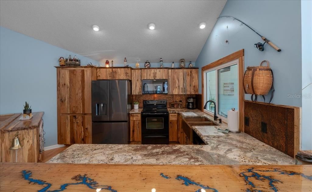 For Sale: $474,900 (2 beds, 2 baths, 1310 Square Feet)