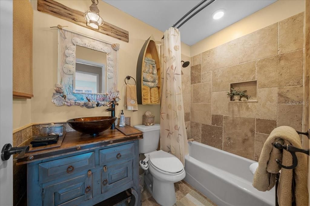 For Sale: $474,900 (2 beds, 2 baths, 1310 Square Feet)