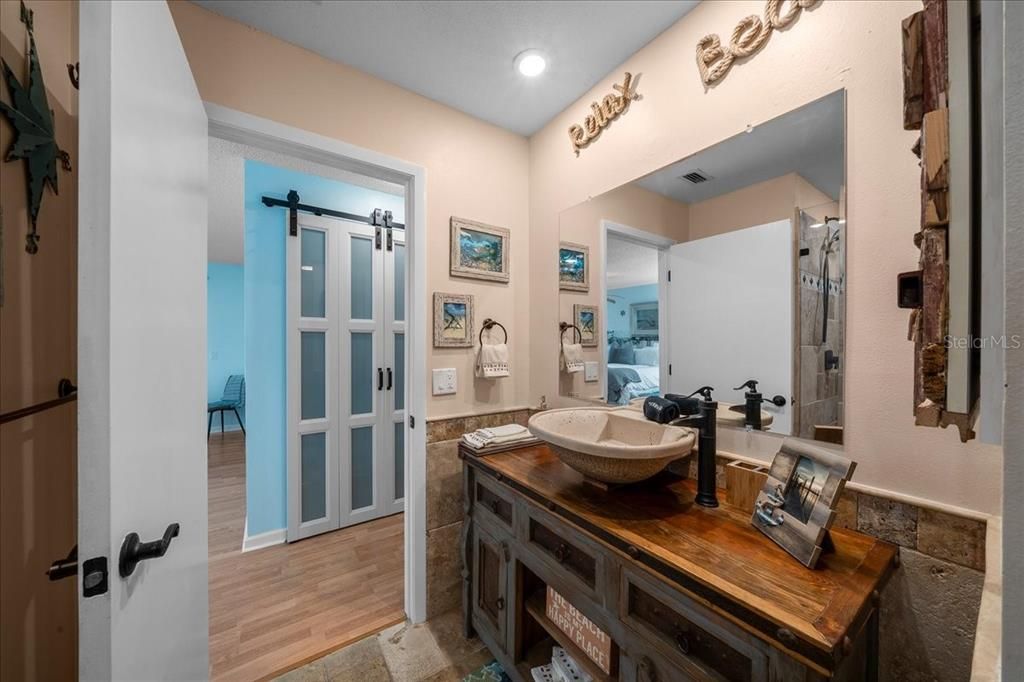 For Sale: $474,900 (2 beds, 2 baths, 1310 Square Feet)