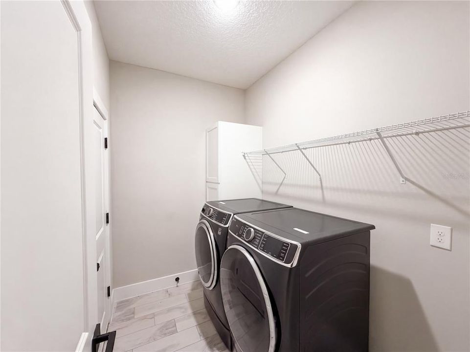 For Sale: $336,000 (3 beds, 2 baths, 1543 Square Feet)
