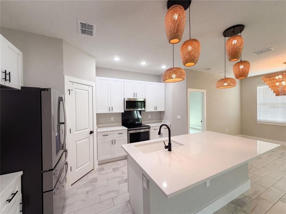 For Sale: $336,000 (3 beds, 2 baths, 1543 Square Feet)