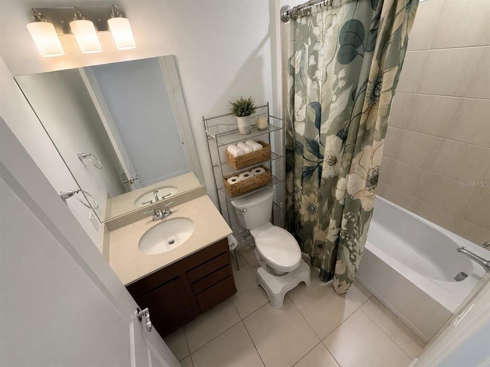 В аренду: $3,500 (5 спален, 3 ванн, 2663 Квадратных фут)