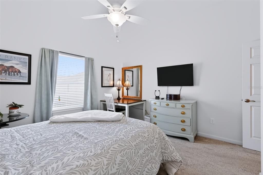 For Sale: $359,500 (3 beds, 2 baths, 1426 Square Feet)