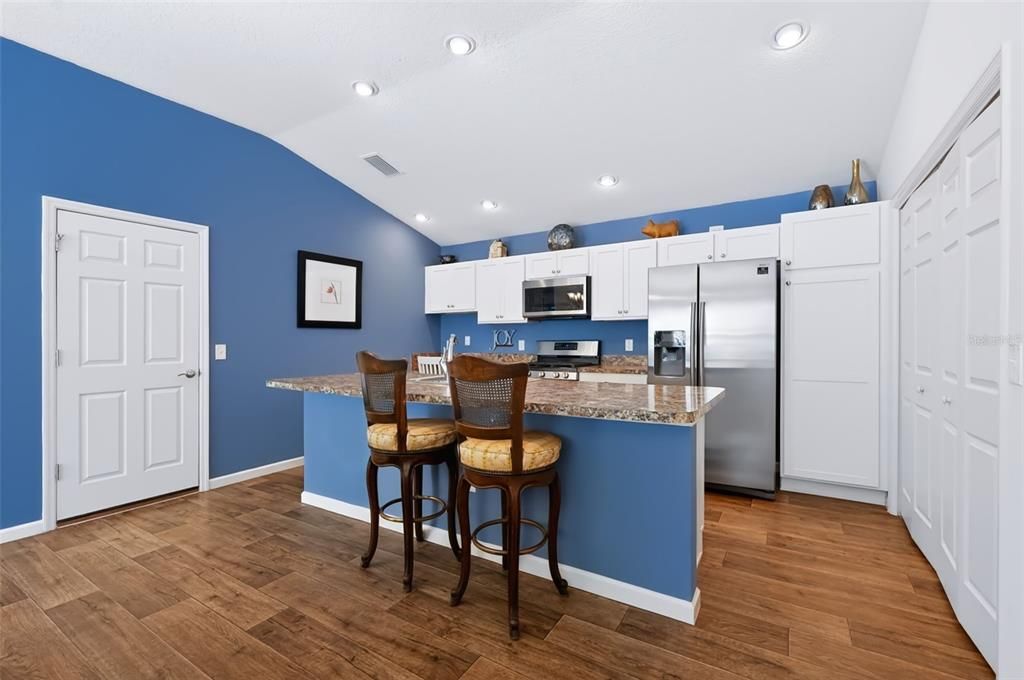 For Sale: $359,500 (3 beds, 2 baths, 1426 Square Feet)