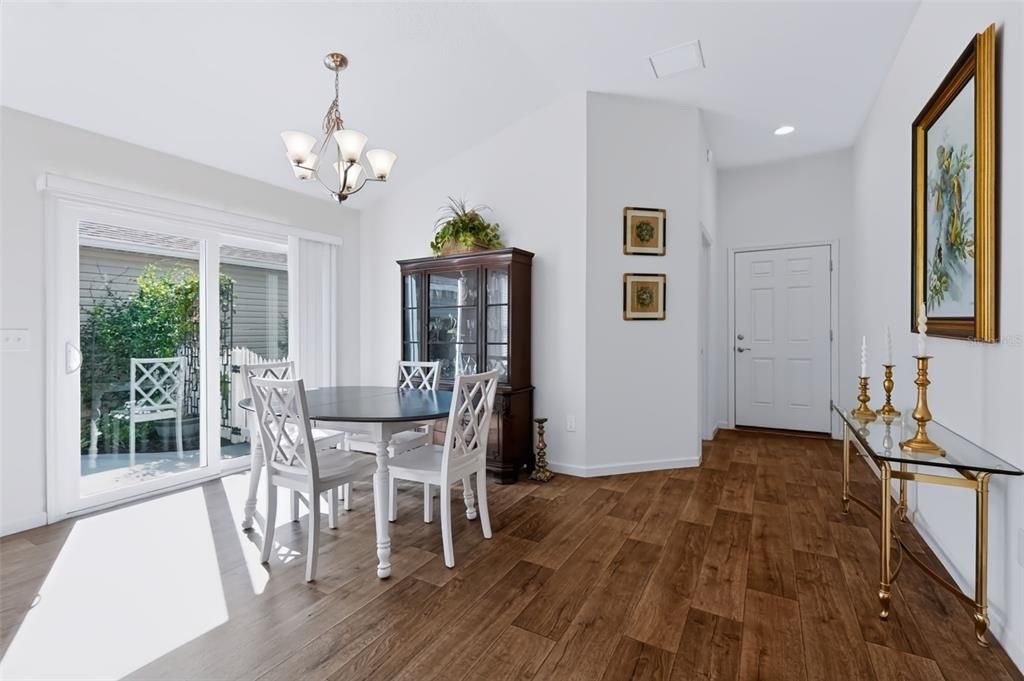 For Sale: $359,500 (3 beds, 2 baths, 1426 Square Feet)