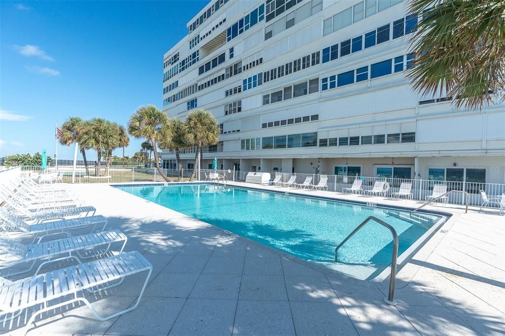 For Sale: $469,000 (1 beds, 1 baths, 790 Square Feet)
