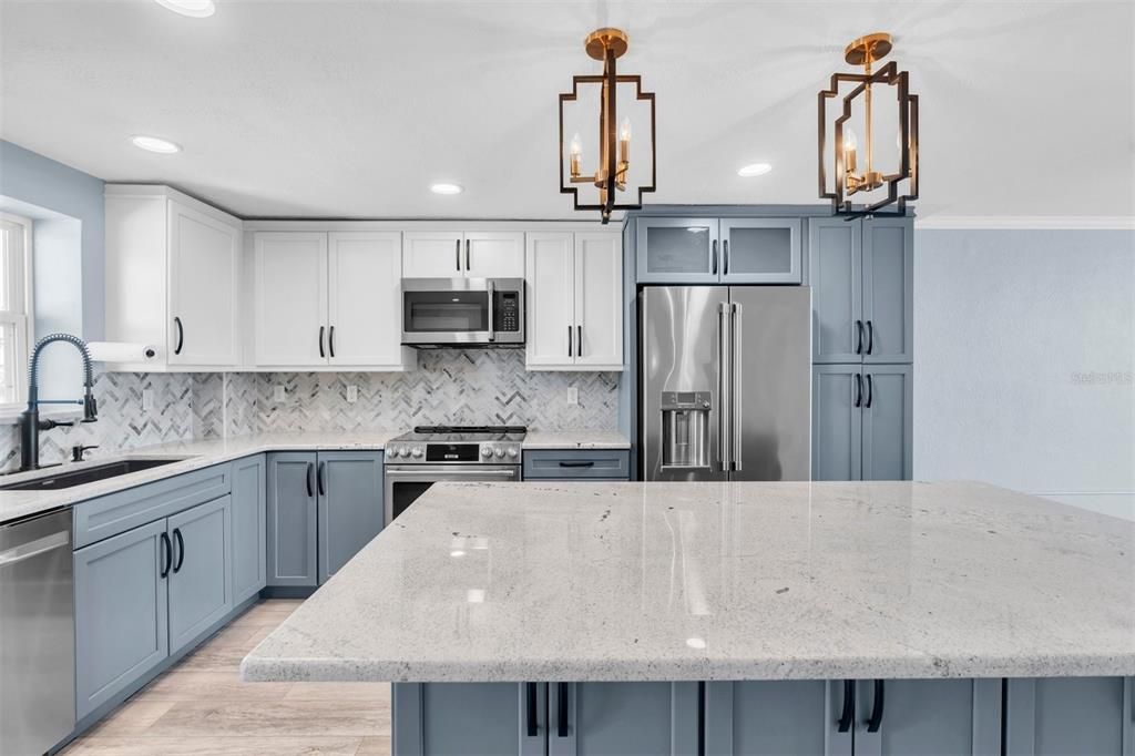 For Sale: $469,000 (1 beds, 1 baths, 790 Square Feet)
