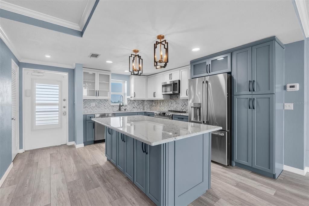 For Sale: $469,000 (1 beds, 1 baths, 790 Square Feet)