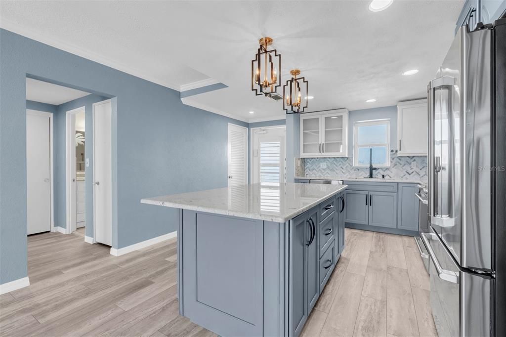 For Sale: $469,000 (1 beds, 1 baths, 790 Square Feet)