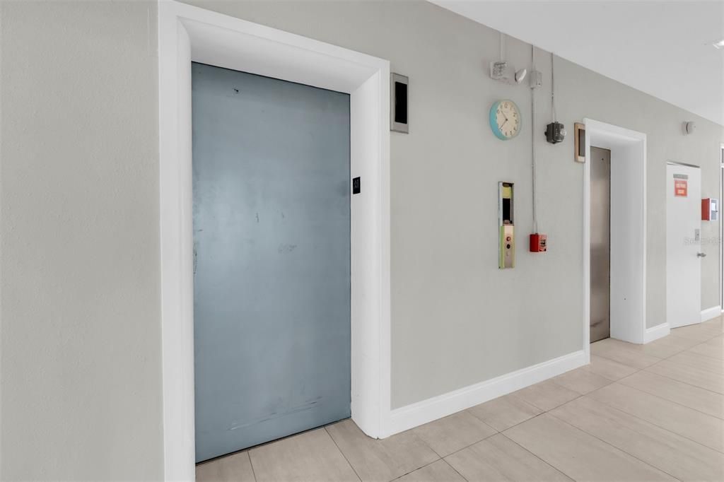 For Sale: $469,000 (1 beds, 1 baths, 790 Square Feet)