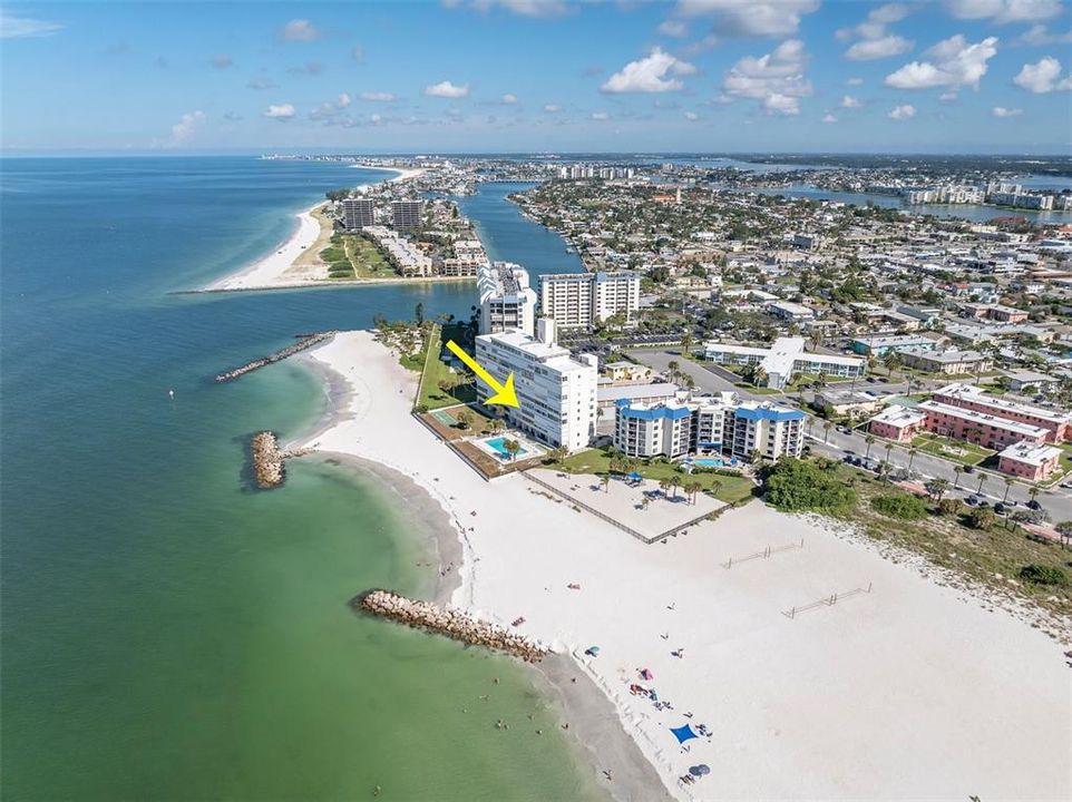 For Sale: $469,000 (1 beds, 1 baths, 790 Square Feet)