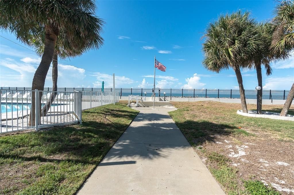 For Sale: $469,000 (1 beds, 1 baths, 790 Square Feet)