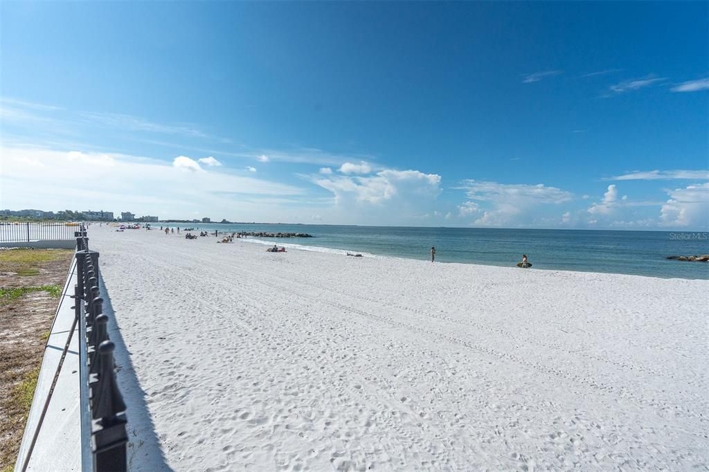 For Sale: $469,000 (1 beds, 1 baths, 790 Square Feet)