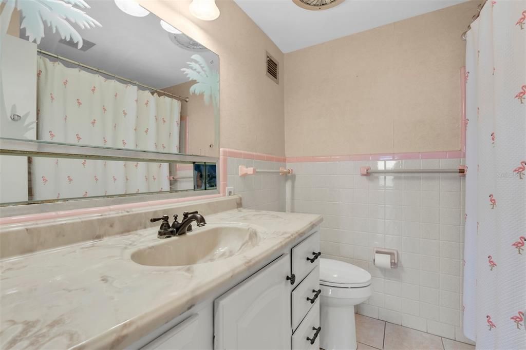 For Sale: $469,000 (1 beds, 1 baths, 790 Square Feet)