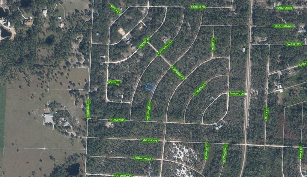 На продажу: $13,000 (0.24 acres)
