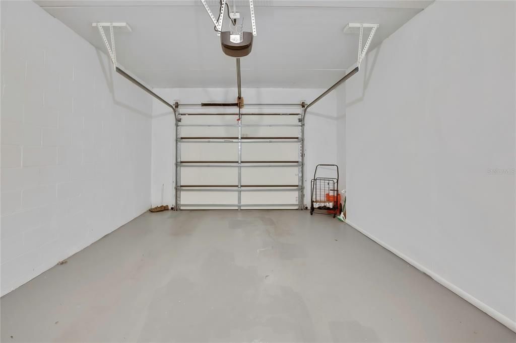 На продажу: $249,900 (2 спален, 2 ванн, 1000 Квадратных фут)