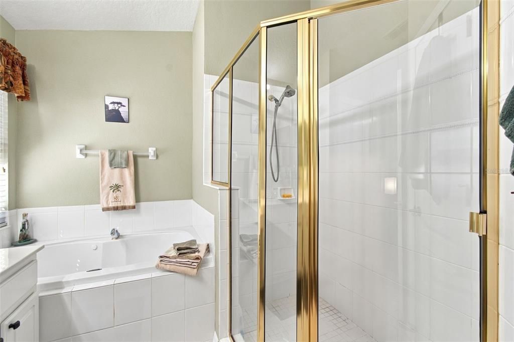 En Venta: $464,900 (4 camas, 3 baños, 1904 Pies cuadrados)