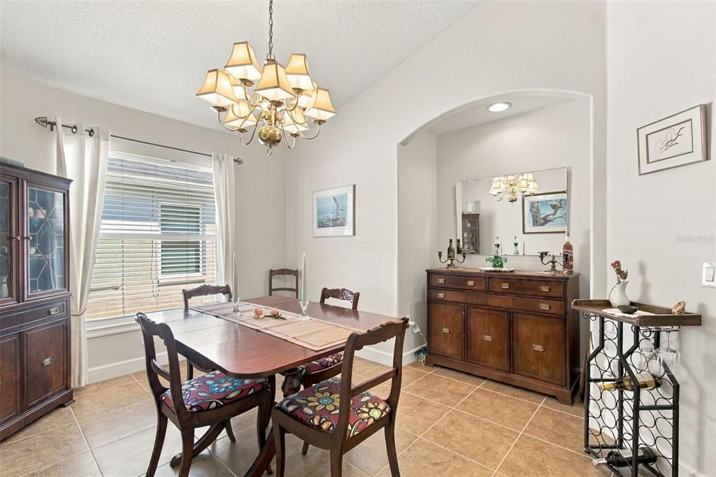 En Venta: $464,900 (4 camas, 3 baños, 1904 Pies cuadrados)